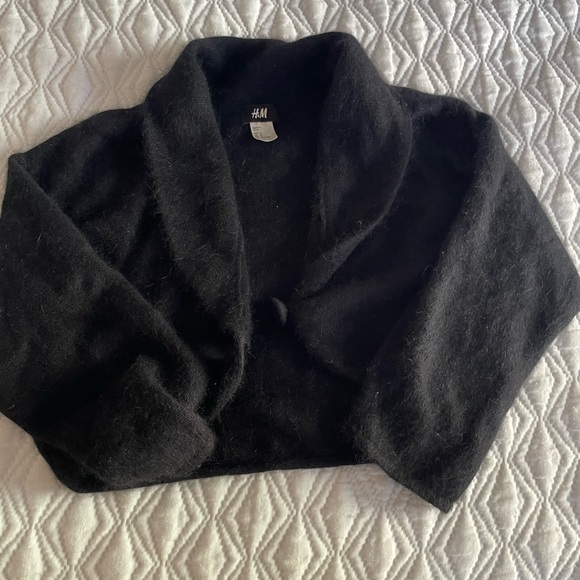 Women’s Clothing Bundle – Floral Tank, Red Camisole & Black Cardigan (3 Pieces) - Picture 9 of 9